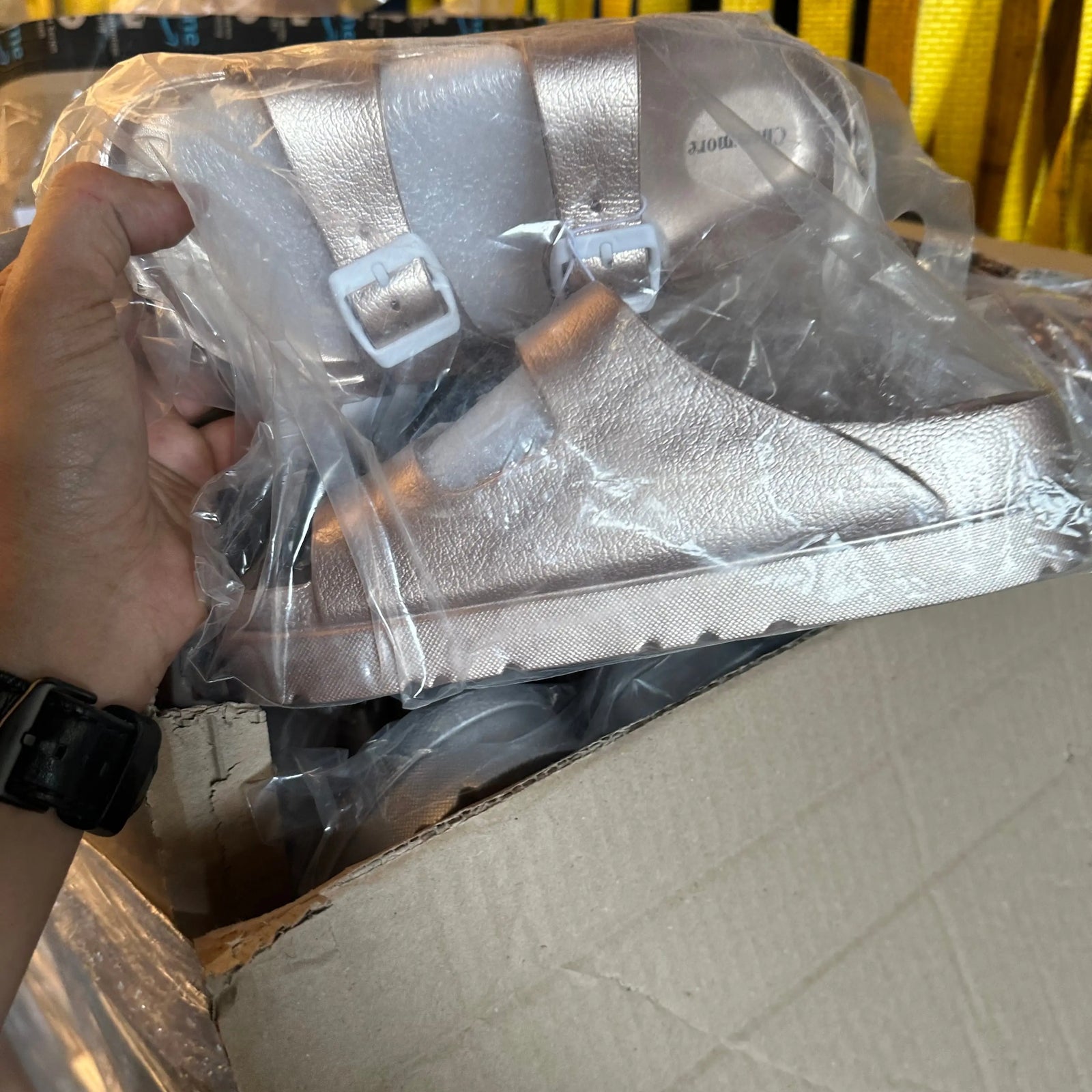 Pallet with Shoes | Closeout Shoes | Winter" - Marketplace