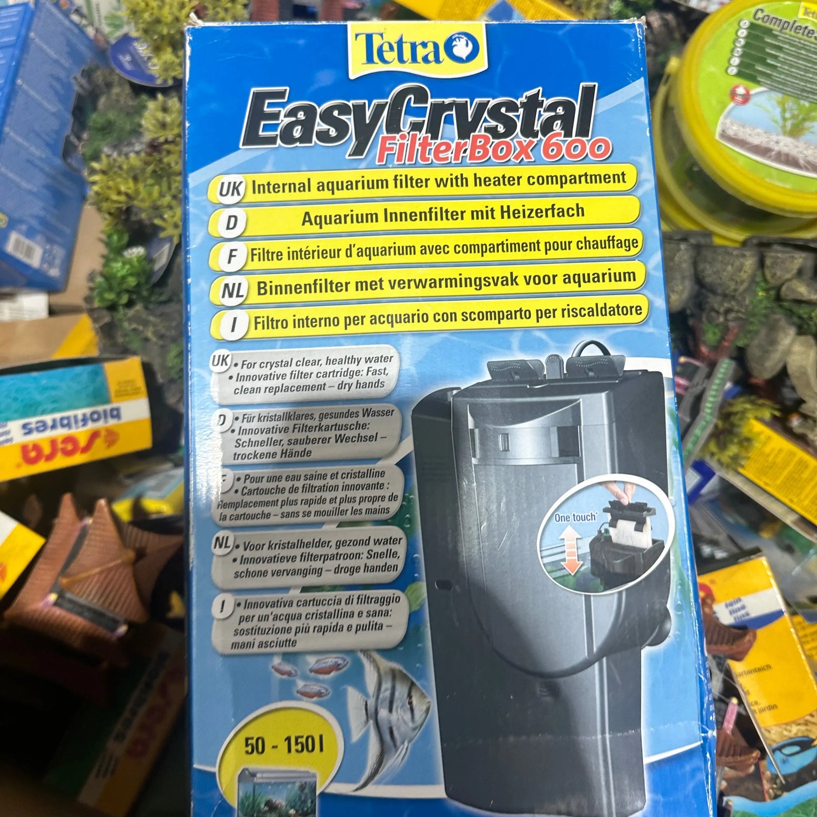 Pallets full of high-quality fish accessories for aquariums - Marketplace